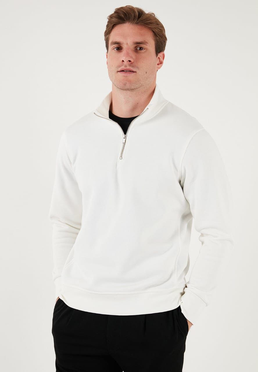 Quarter Zip SWEATSHIRT